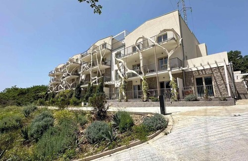 Centar Casa | Uphill 2 BDR Ap With Sea View