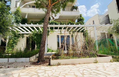 Centar Casa | Uphill 2 BDR Ap With Sea View