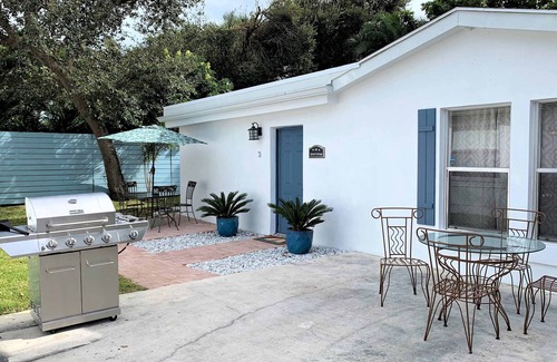 Poiciana Park II Casa | Upland Zen Retreat Home near Downtown West Palm Beach Pet Friendly