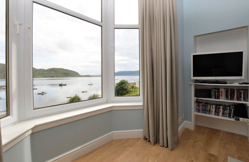 Tighnabruaich Apartamento | Apartamento Alta Alta, NUEVO para 2020, impresionantes vistas, admite mascotas, estacionamiento gratuito.