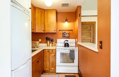 Phinney Ridge Apartamento | Upper Apartment in Classic Craftsman Home Duplex