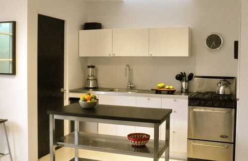 Historic Eastside Apartamento | Upper Canyon Studio - Estudio moderno de Santa Fe