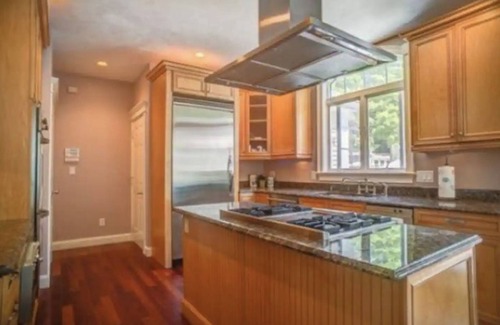 Sagamore Beach Casa | Upper Cape Mansion: Minutes From Beach