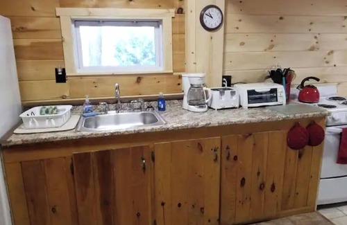 Lincoln Cabaña | Upper Cold Stream Pond Retreat