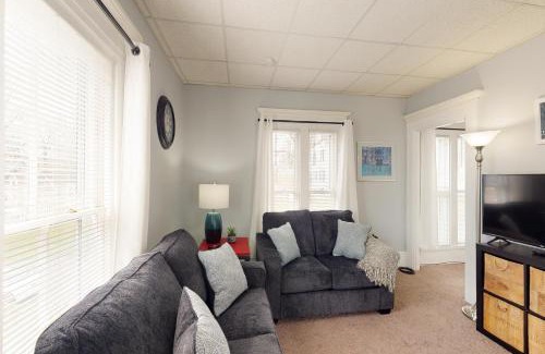 Bucksport Casa | Upper Corbel House