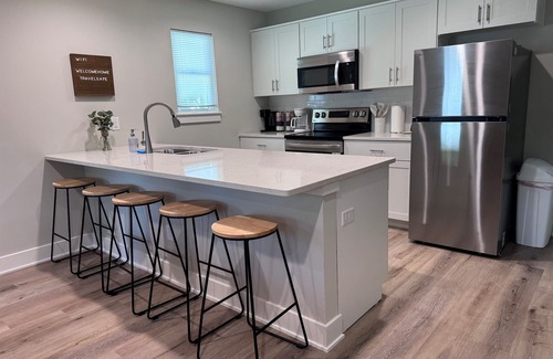 Saint Marys  Allen County Casa | Upper Fort Flat - Sleep 8 with Balcony Views