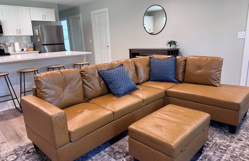 Saint Marys  Allen County Casa | Upper Fort Flat - Sleep 8 with Balcony Views