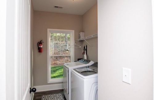 Sunset Casa | Upper Lake Keowee modern cottage...Peace and tranquility await!
