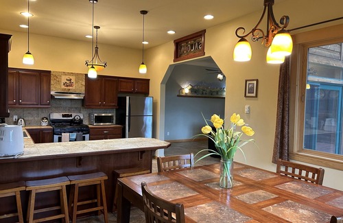 Mazama Casa | Upper Methow Valley Cottage