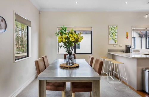 Greenlane - Ellerslie Apartamento | Urban Uplift 2BR Unit near Eastern Auckland Beaches