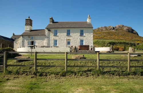 St Brides Casa | Upper Porthmawr - 5 Bedroom Cottage - Whitesands