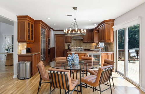 Airmont Casa | Upper Saddle River Resort w Pool, Hot Tub & Lake