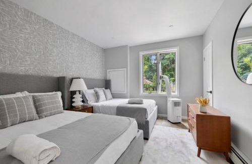 Airmont Apartamento | Upper Saddle River Resort w Pool, Hot Tub & Lake