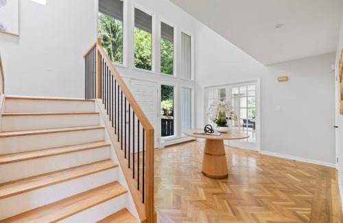 Airmont Apartamento | Upper Saddle River Resort w Pool, Hot Tub & Lake