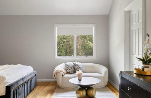 Airmont Apartamento | Upper Saddle River Resort w Pool, Hot Tub & Lake