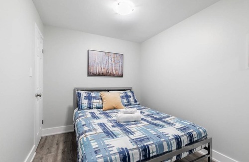 Central Hamilton Apartamento | Upscale 1BR - Boutique Apartment - PRIME Location!