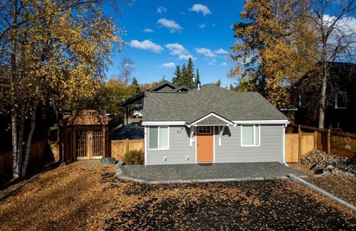North Star Casa | Upscale 1BR Downtown Cottage