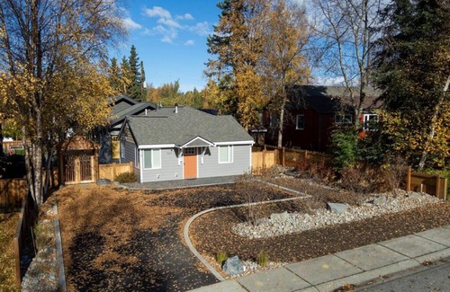 North Star Casa | Upscale 1BR Downtown Cottage