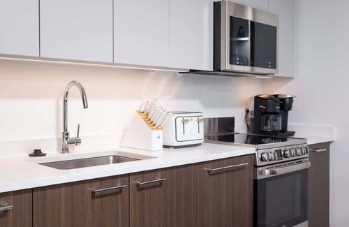 Central Square Apartamento | Upscale 1BR MIT Harvard WiFi Gym W D Parking!