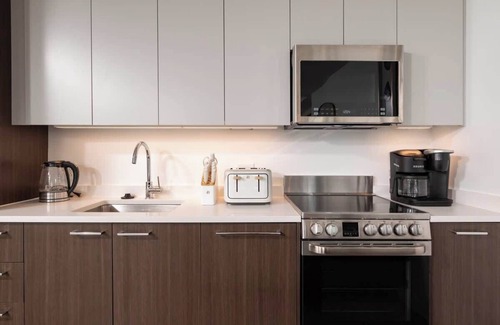 Central Square Apartamento | Upscale 1BR MIT Harvard WiFi Gym W D Parking!