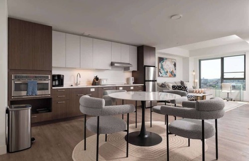 Central Square Apartamento | Upscale 1BR near MIT Harvard with Parking!