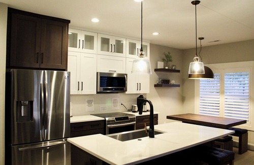 Leland Condominio | Upscale 2-bedroom, 2 bath condo, lower corner unit on the golf course
