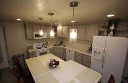 West Jordan Casa | Upscale 2-bedroom with onsite parking.
