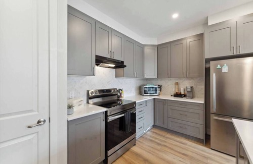 Ottawa Division Casa | Upscale 2BED | Central Barrhaven