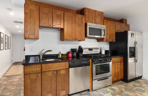 Bloomingdale Apartamento | Upscale 2BR Apartment with Patio