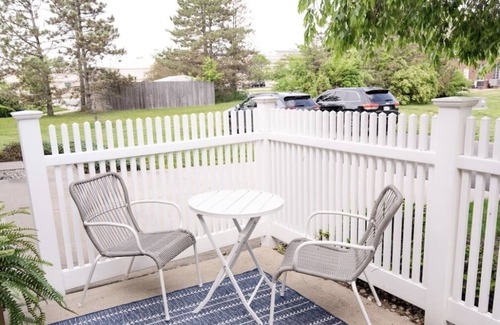 Fishers Casa | Upscale 2BR Modern Condo Downtown Fishers