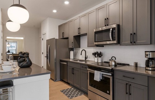 Five Points South Apartamento | Upscale 2BR Near Regions Field + Park