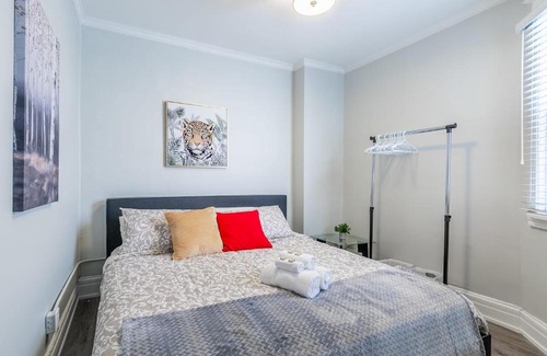 Central Hamilton Apartamento | Upscale 2BR with King Bed - Prime Location