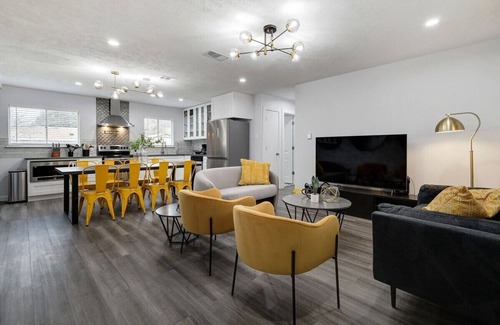 North Richland Hills Casa | Upscale 3BR/2B Cozy Home with Pool & Grill