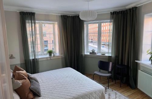 Vigerslev Apartamento | Upscale 3BR Apartment in City Center
