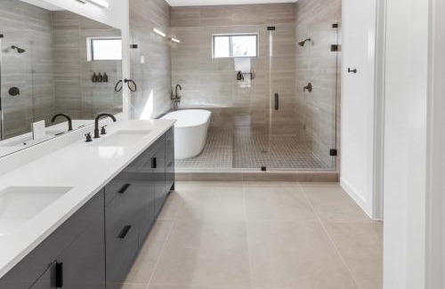OST - South Union Casa | Upscale 3BR Crib Sleeps 12 Garage Gym Access