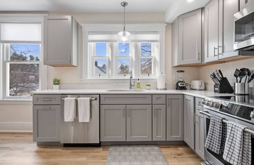 Worcester Apartamento | Upscale 4 Bedroom Condo w King Bed Suite