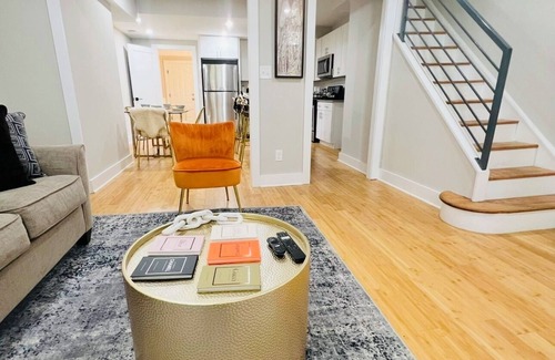 Kingman Park Casa | Upscale 4BDR Home @ Popular H Street Corridor+ Parking Free Cancellation