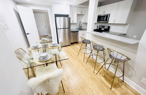 Kingman Park Casa | Upscale 4BDR Home @ Popular H Street Corridor+ Parking Free Cancellation