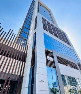 Business Bay Casa | Upscale Apartment at Oval Tower Near Downtown with Balcony and Parking by Belvilla