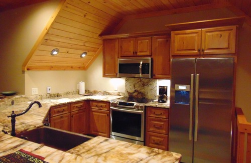Lake Oconee Apartamento | Apto exclusivo disponible para estancias cortas / largas. Cocina, baño, lavadero c / generador.