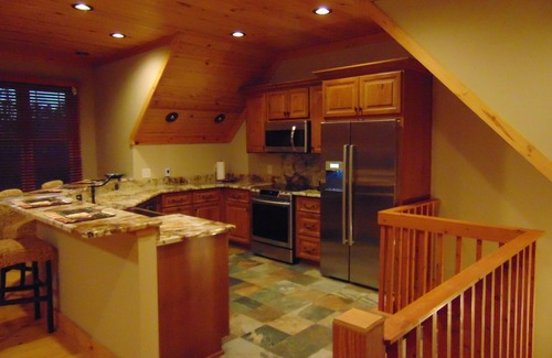 Lake Oconee Apartamento | Apto exclusivo disponible para estancias cortas / largas. Cocina, baño, lavadero c / generador.
