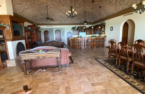Puerto Peñasco Casa | UPSCALE Beachfront Amazing. 5 bedrooms. Pet Friendly!
