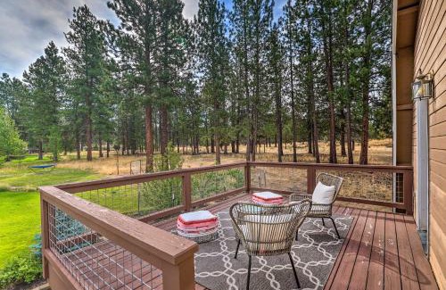Bend Casa | Upscale Bend Barn with Deck - Close to Trails!