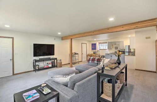 Bend Casa | Upscale Bend Barn with Deck - Close to Trails!