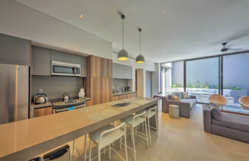 El Médano Ejidal Apartamento | Upscale Cabo Home w/ Jacuzzi, Above Puerto Paraiso