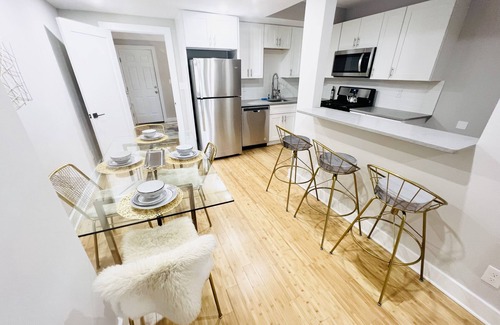 Kingman Park Casa | Upscale Central 4BDR Home @ Popular H Street Corridor+ Parking Free Cancellation