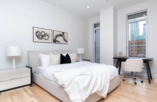 Westminster Condominio | Upscale Condo In the middle of Downtown of Montreal