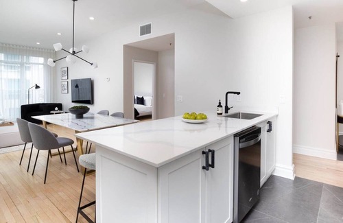 Westminster Condominio | Upscale Condo In the middle of Downtown of Montreal