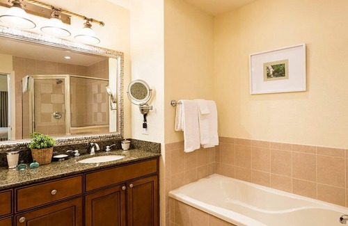 Reunion Condominio | Upscale Condo with Private Balcony Access at Reunion