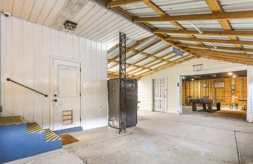 Chalmette Casa | Upscale Cottage - 10 Mins to French Qtr - Pool Table - OffStreet Parking Pets ok